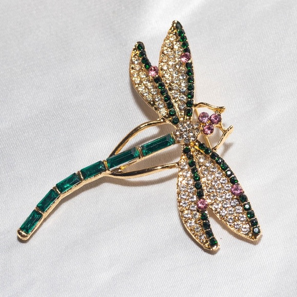 ✨Betsey Johnson Leandra Dragonfly Rhinestone Brooch - Picture 1 of 6